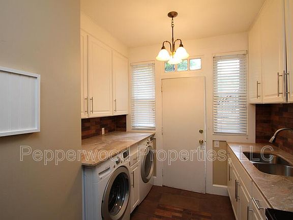 3rd image of 542 Palmetto St #1