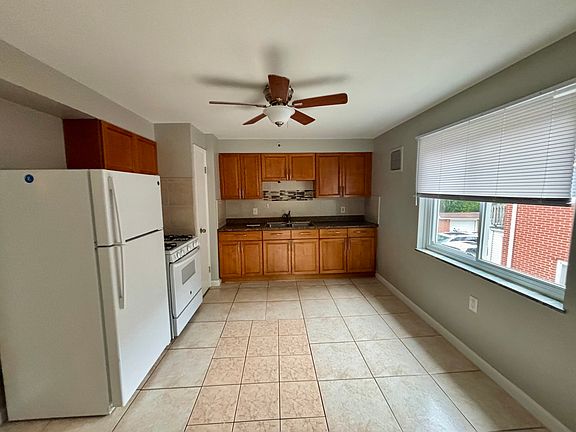 5th image of 19620 Hilliard Blvd #Up