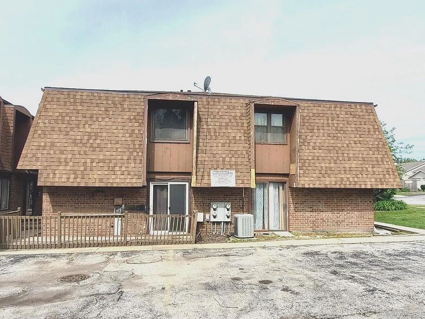 Coming Soon Beautifully Renovated 2 Bedroom, 2 Bathroom Home! — Photo 1