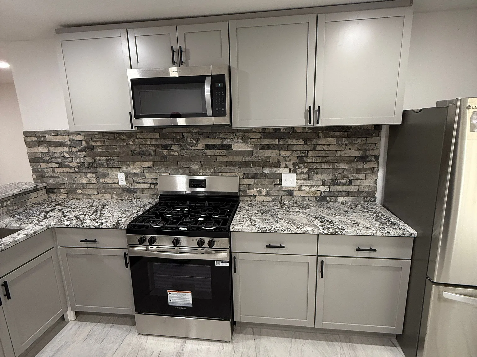 3 bed, 2.0 bath, 1126 sqft, $1,500 — Photo 3