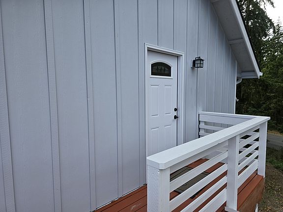2nd image of 411 Eddy Ct #411