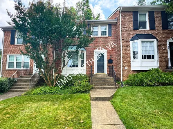 566 Windover Ave NW, Vienna, VA 22180