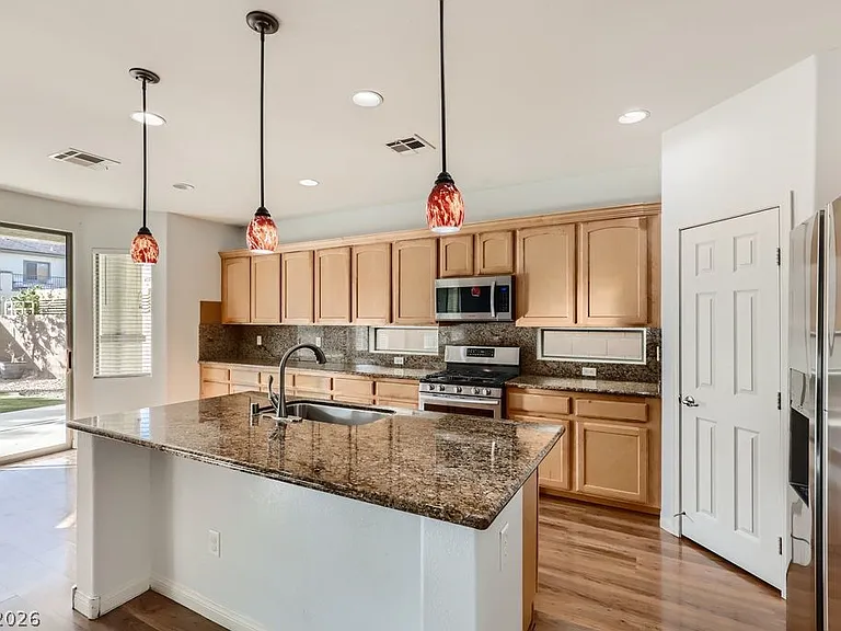 4117 Lower Saxon Ave — Photo 11