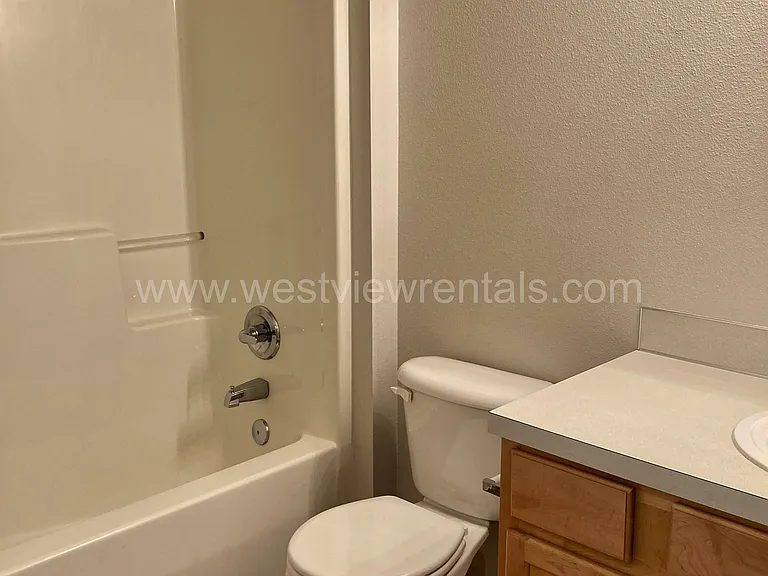 135-139 Prince Ave — Photo 212