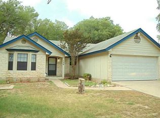 136 S Mockingbird Cir, Cedar Creek, TX 78612