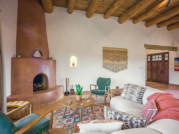 2nd image of 7 Codorniz Rd