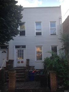 689 E 224th St, Bronx, NY, 10466