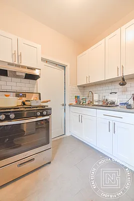 Rented by Nolita Group | media 23