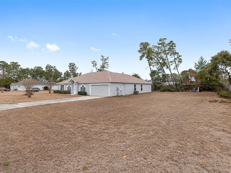 4181 SW 111th Pl — Photo 2