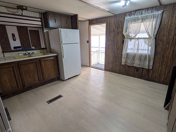 2nd image of 1525 Rosedale Ln Lot 7