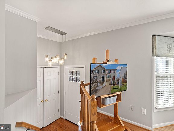 4th image of 5511 Sully Lake Dr