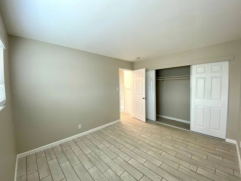 Solano Apartments — Photo 10