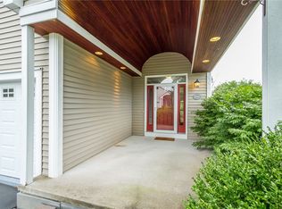 5541 Lakewood Trl, Canandaigua, NY 14424