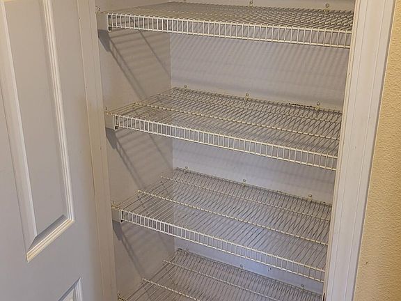 Walk-in Pantry