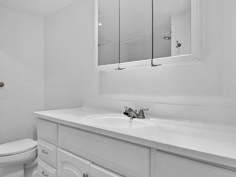 6410 NW 34th Ave — Photo 31