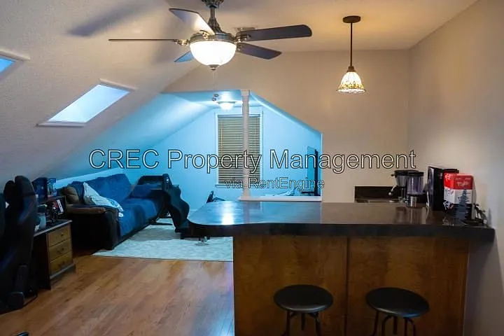 114 Queensbury Cir — Photo 18