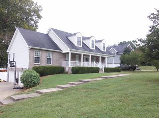 1040 Drake Rd, Adams, TN 37010