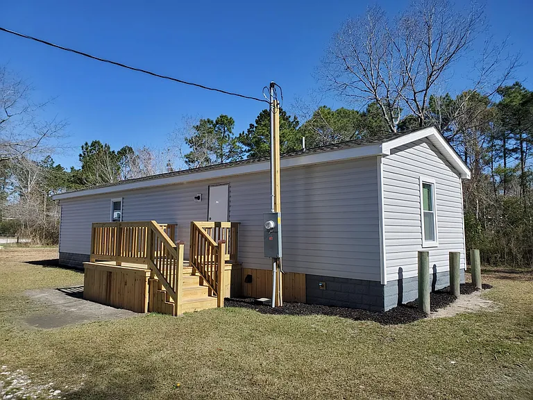 184 Dixon Rd — Photo 1