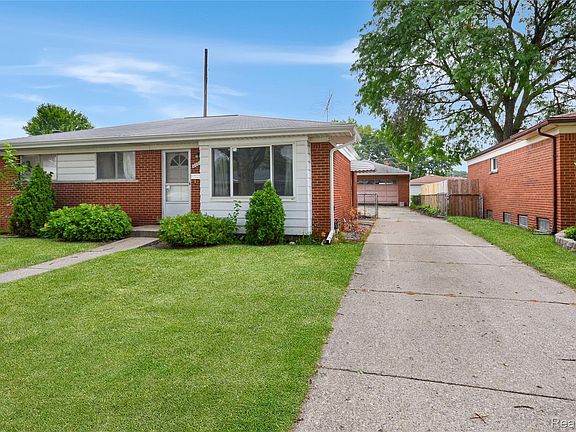 3rd image of 27748 Wagner Dr