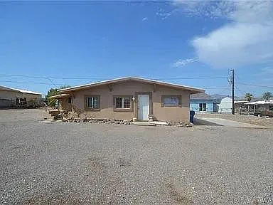 880 Coral Reef Dr — Photo 3