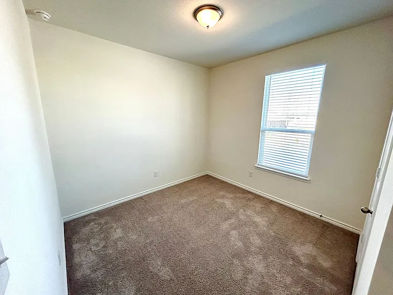 15352 Electra Cir — Photo 11