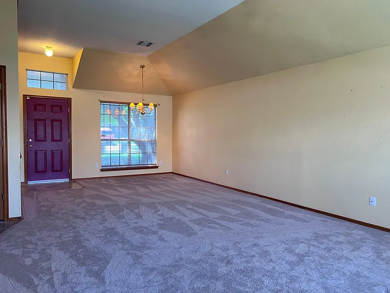 16232 Seminole Dr — Photo 6