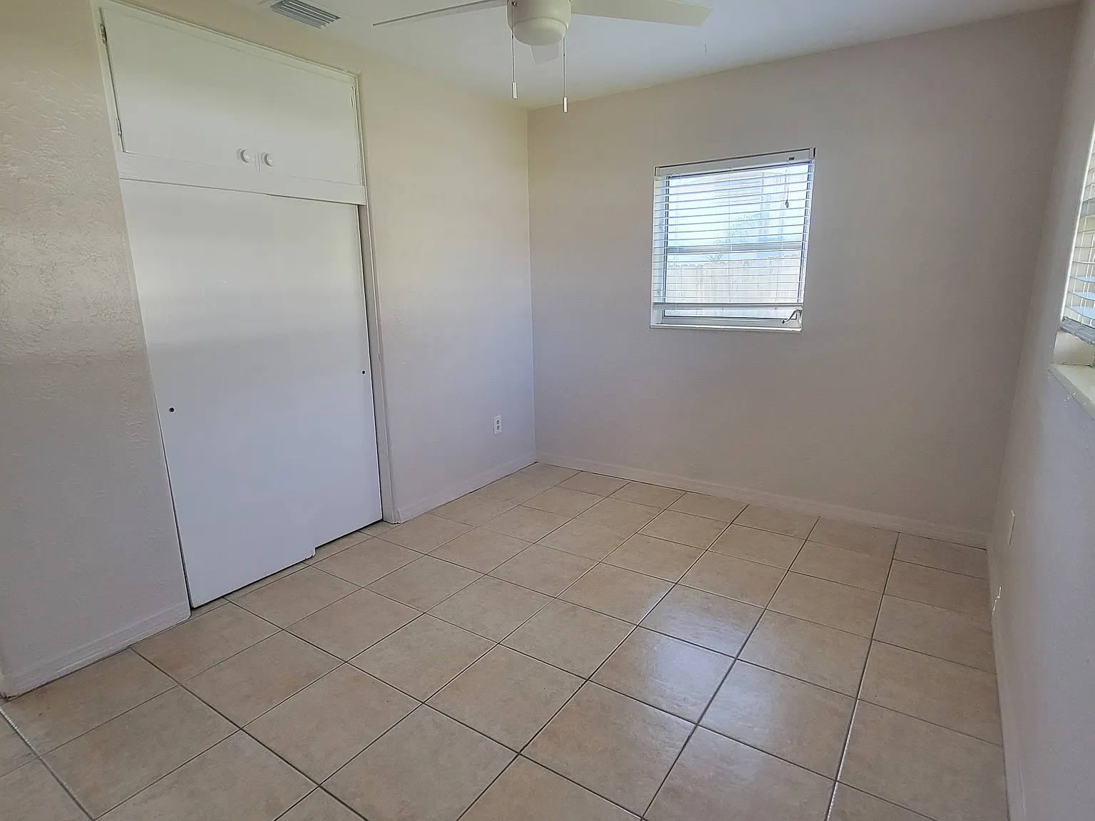 2 bed, 928 sqft, $2,100 — Photo 4