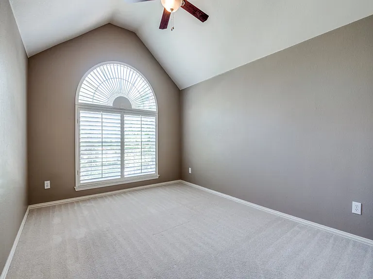 6428 Glenhollow Dr — Photo 19