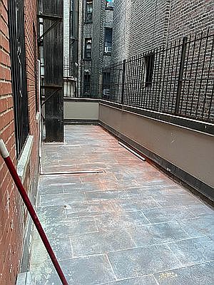 5th image of 205 Madison St #1