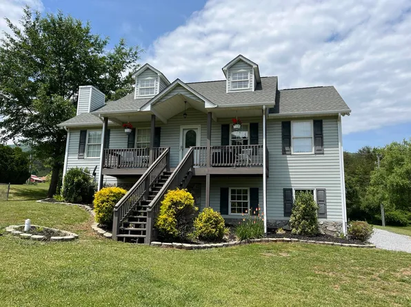 75 Cahas Ln, Boones Mill, VA 24065
