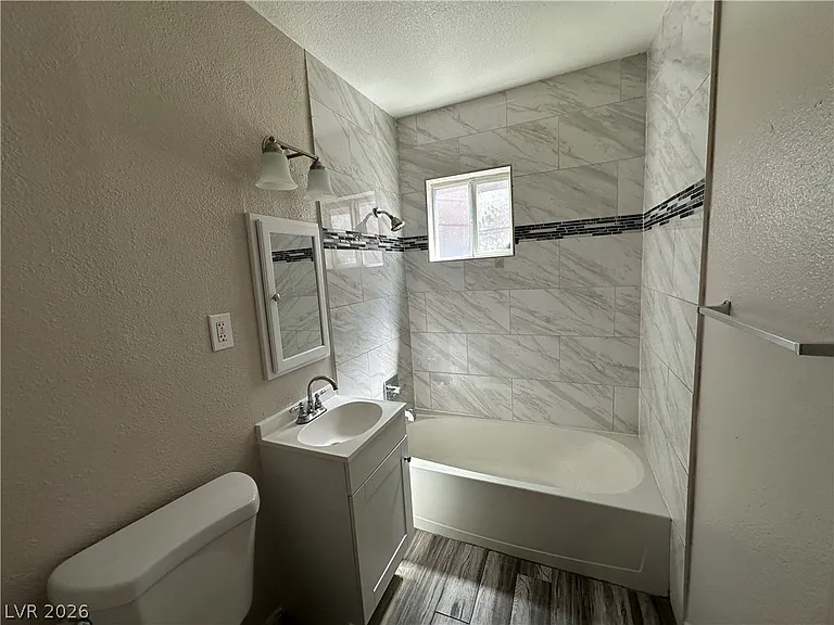 2105 Sunrise Ave #1 — Photo 12