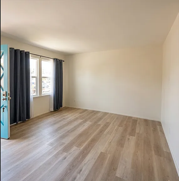1666 Thomas Ave — Photo 4
