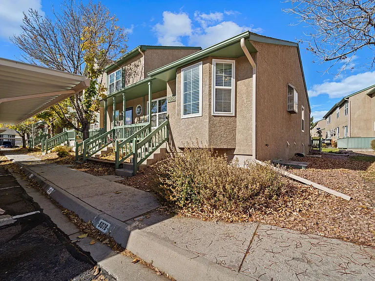 6082 Colony Cir — Photo 1
