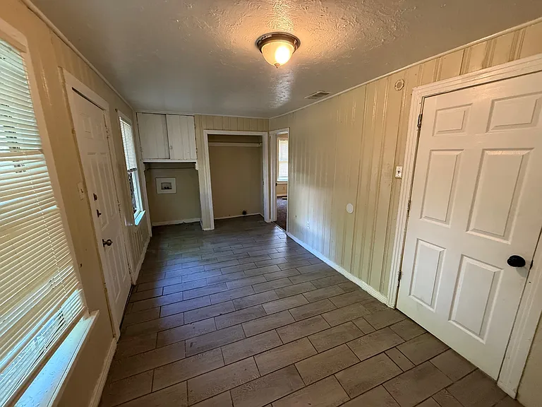 3710 Guaranty St — Photo 15
