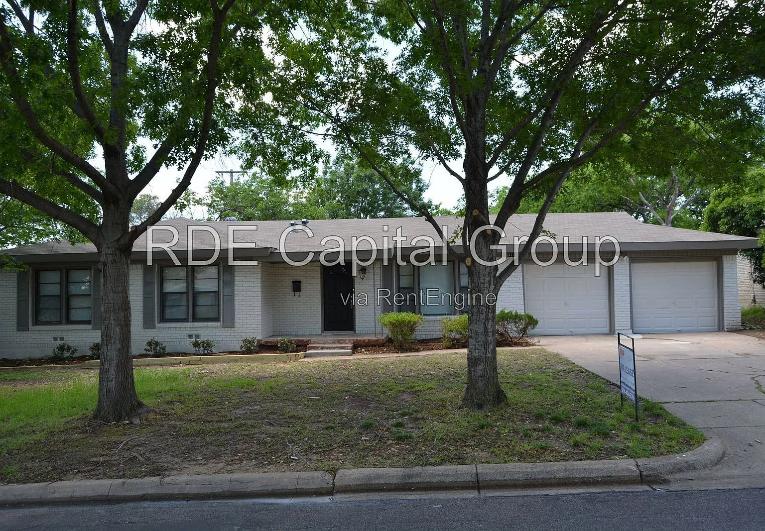 3 bed, 2.0 bath, 1592 sqft, $1,995 — Photo 1