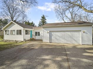 930 Grant St, Jackson, MI 49203