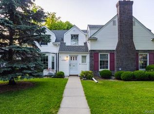 535 Neff Rd, Grosse Pointe, MI 48230