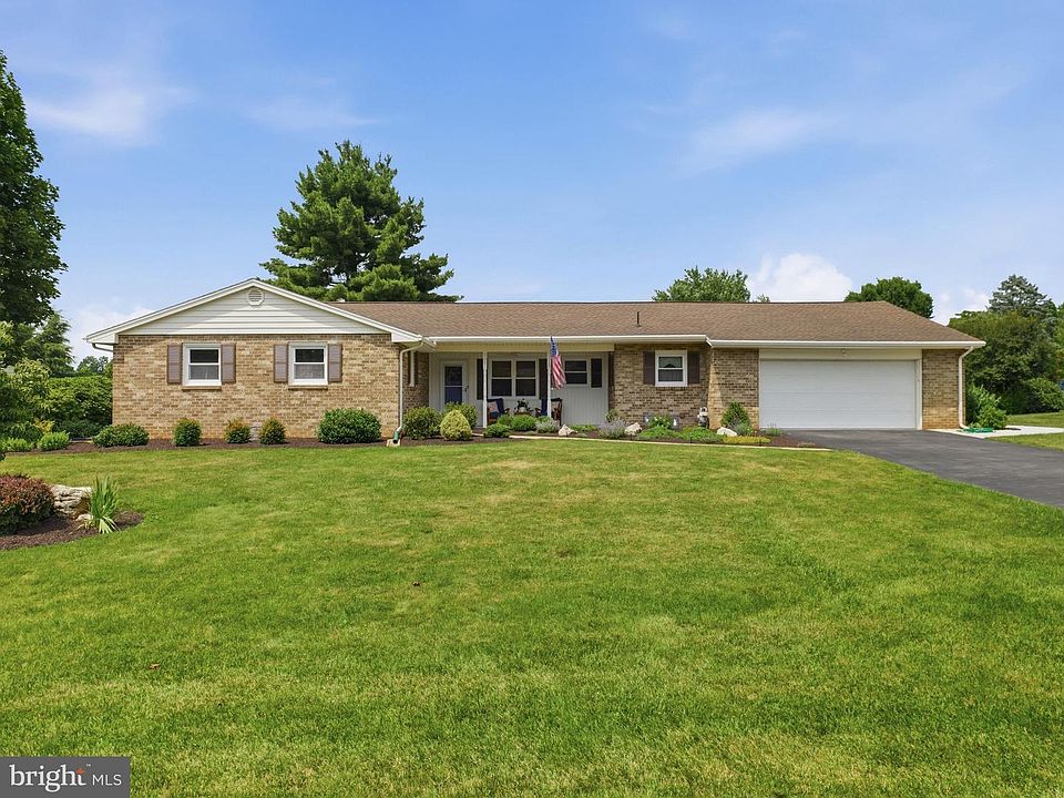 1st image of 207 Sherwood Dr