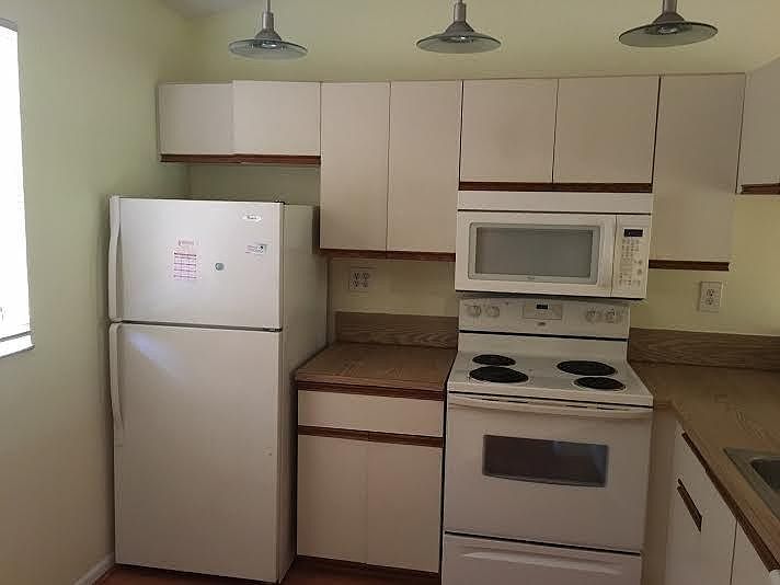 1st image of 9924 Nob Hill Ln