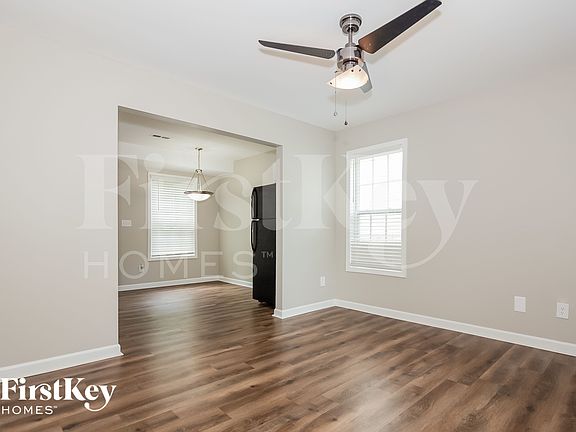 5th image of 3021 Seymour Dr