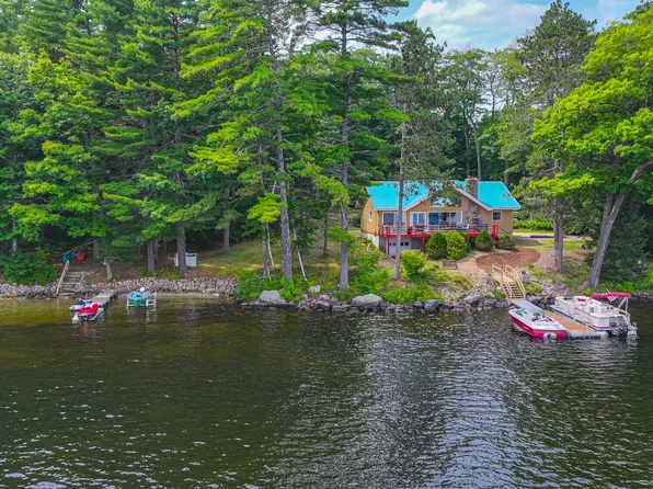 9 Johns Cove, Bridgton, ME 04009