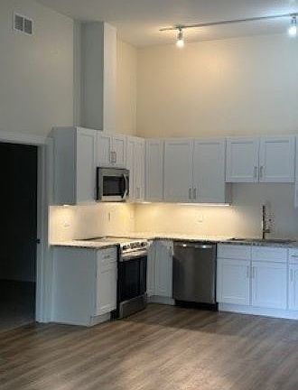 4th image of 700 Red Table Dr #103