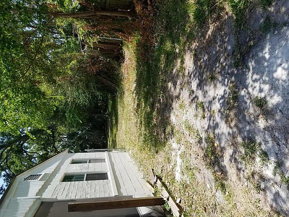 4th image of 3624 Cedar Dr