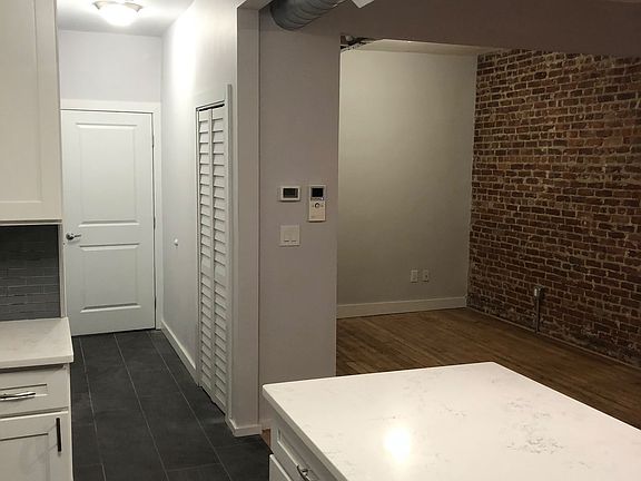 4th image of 6564 Myrtle Ave #3D