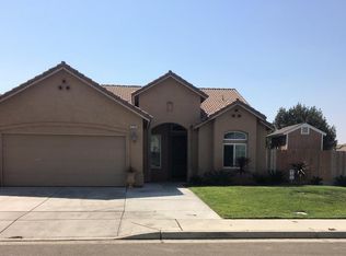 2704 Peanut Dr, Madera, CA 93637