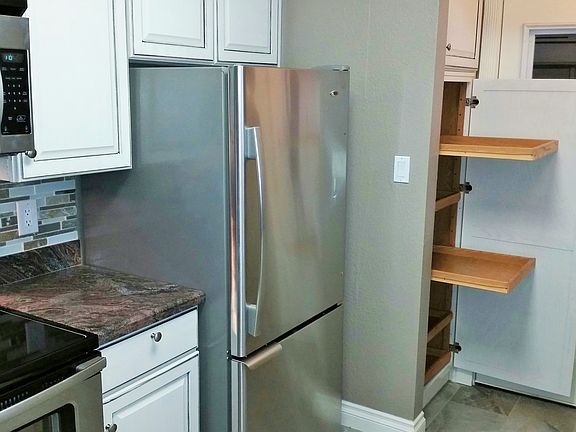 Pull out drawers in Cabinets