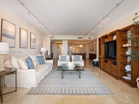 4th image of 791 Crandon Blvd APT 704