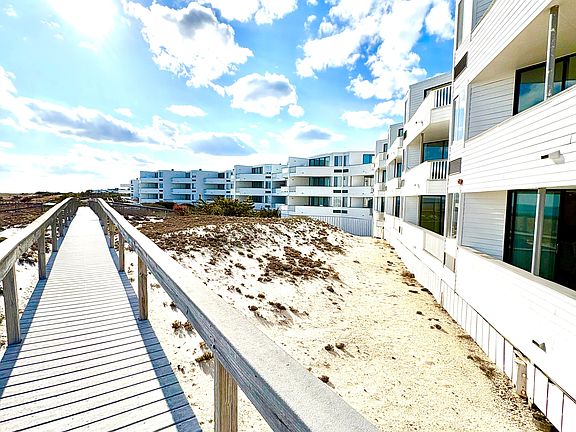 2nd image of 253 Dune Rd APT 49