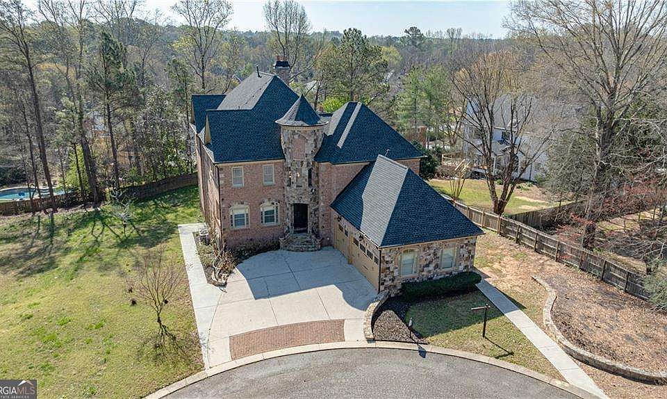 1st image of 7611 Regency Cir