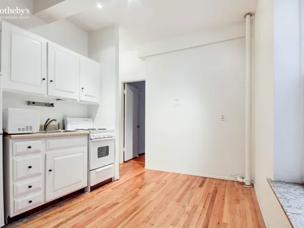 234 East 14th Street image 7 of 10